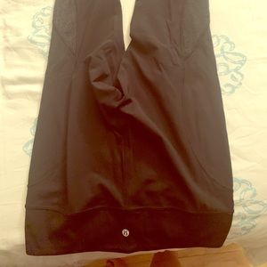 SOLD: Lululemon workout capris